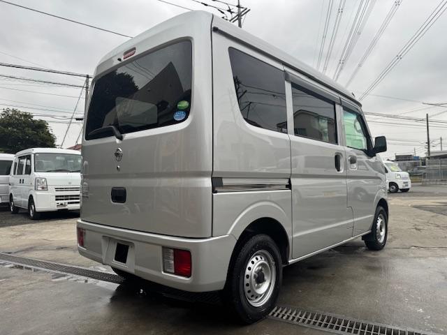 ＮＶ１００クリッパーバン ＤＸ　ＧＬパッケージ　４ＡＴ・パワーウィンドウ・キーレス・プライバシーガラス・ＥＴＣ・ワンオーナー・記録簿（8枚目）