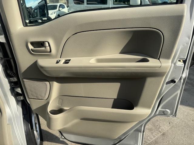 NV100クリッパーバン DX GLパッケージ 4速AT・パワーウィンドウ・キーレス・ETC・プライバシーガラス・オーバーヘッドシェルフ・ワンオーナー・記録簿(17枚目)