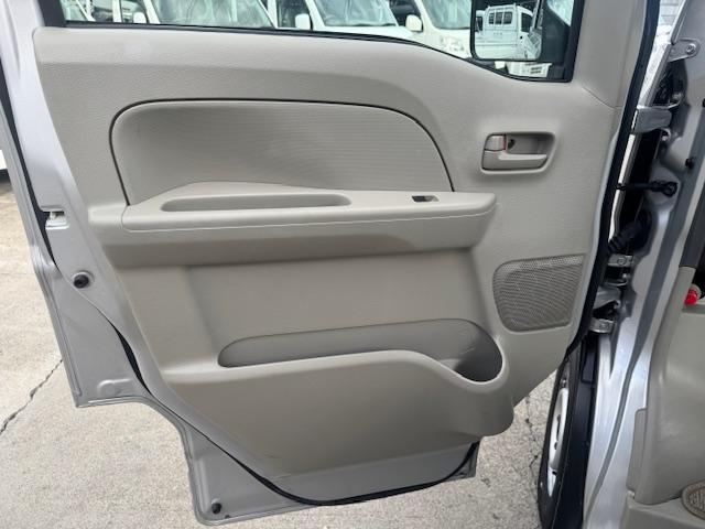 NV100クリッパーバン DX GLパッケージ 4速AT・パワーウィンドウ・キーレス・ETC・プライバシーガラス・オーバーヘッドシェルフ・ワンオーナー・記録簿(21枚目)