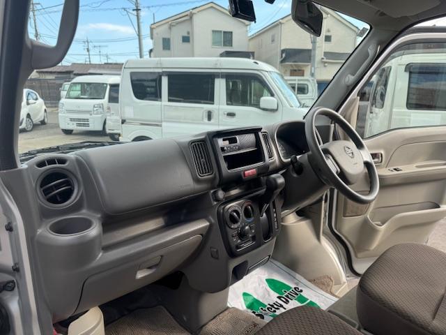 NV100クリッパーバン DX GLパッケージ 4速AT・パワーウィンドウ・キーレス・ETC・プライバシーガラス・オーバーヘッドシェルフ・ワンオーナー・記録簿(22枚目)