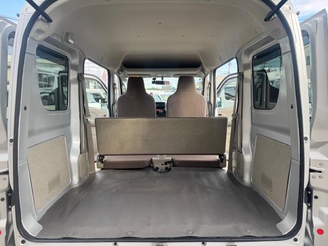 NV100クリッパーバン DX GLパッケージ 4速AT・パワーウィンドウ・キーレス・ETC・プライバシーガラス・オーバーヘッドシェルフ・ワンオーナー・記録簿(33枚目)