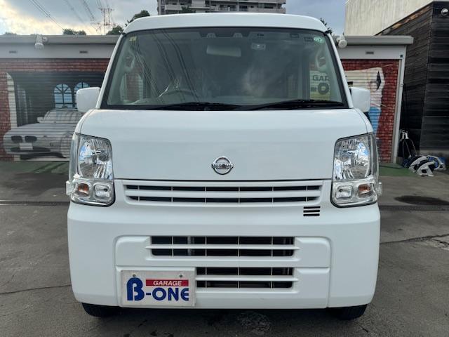 NV100クリッパーバン DX GLセーフティパッケージ 4速AT・Pソナー・パワーウィンドウ・電格ミラー・キーレス・AUTOライト・ナビ・バックカメラ・プライバシーガラス・オーバーヘッドシェルフ・ワンオーナー・記録簿(3枚目)