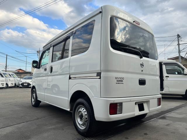 ＮＶ１００クリッパーバン ＤＸ　ＧＬセーフティパッケージ　４速ＡＴ・Ｐソナー・電格ミラー・パワーウィンドウ・ＡＵＴＯライト・ナビ・バックカメラ・ＥＴＣ・キーレス・プライバシーガラス・オーバーヘッドシェルフ・ワンオーナー・記録簿（7枚目）