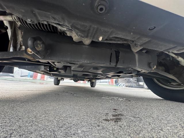 ＮＶ１００クリッパーバン ＤＸ　ＧＬセーフティパッケージ　４速ＡＴ・Ｐソナー・電格ミラー・パワーウィンドウ・ＡＵＴＯライト・ナビ・バックカメラ・ＥＴＣ・キーレス・プライバシーガラス・オーバーヘッドシェルフ・ワンオーナー・記録簿（11枚目）