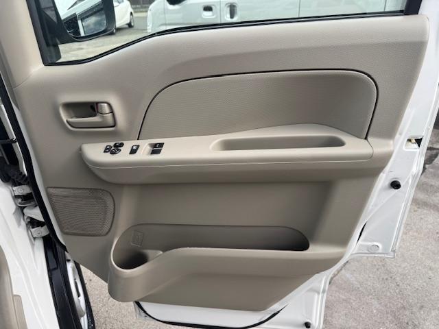 ＮＶ１００クリッパーバン ＤＸ　ＧＬセーフティパッケージ　４速ＡＴ・Ｐソナー・電格ミラー・パワーウィンドウ・ＡＵＴＯライト・ナビ・バックカメラ・ＥＴＣ・キーレス・プライバシーガラス・オーバーヘッドシェルフ・ワンオーナー・記録簿（20枚目）