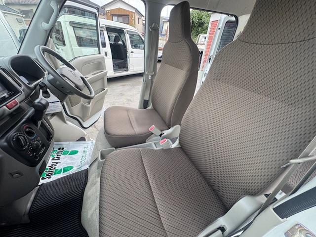 ＮＶ１００クリッパーバン ＤＸ　ＧＬセーフティパッケージ　４速ＡＴ・Ｐソナー・電格ミラー・パワーウィンドウ・ＡＵＴＯライト・ナビ・バックカメラ・ＥＴＣ・キーレス・プライバシーガラス・オーバーヘッドシェルフ・ワンオーナー・記録簿（26枚目）