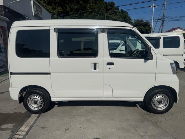 ハイゼットカーゴ DX パワーウィンドウ・キーレス・ナビ・Bカメ・ETC・オーバーヘッドシェルフ・ワンオーナー・記録簿(6枚目)