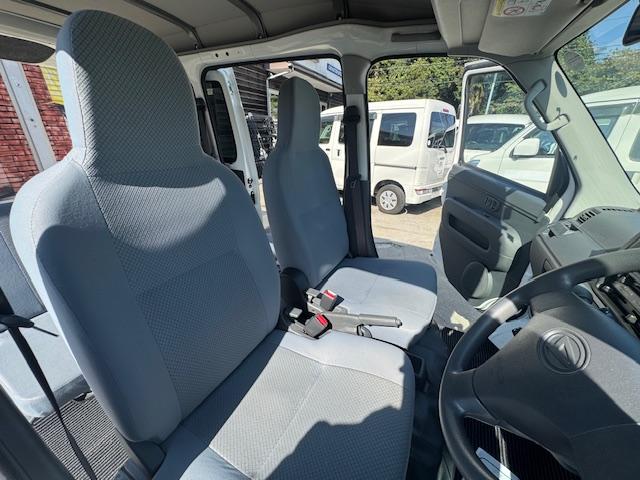 ハイゼットカーゴ DX パワーウィンドウ・キーレス・ナビ・Bカメ・ETC・オーバーヘッドシェルフ・ワンオーナー・記録簿(20枚目)