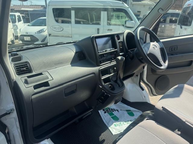 ハイゼットカーゴ DX パワーウィンドウ・キーレス・ナビ・Bカメ・ETC・オーバーヘッドシェルフ・ワンオーナー・記録簿(22枚目)