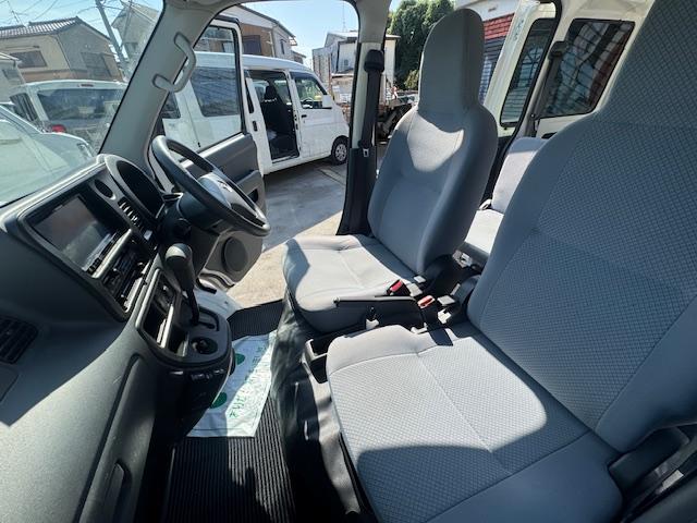 ハイゼットカーゴ DX パワーウィンドウ・キーレス・ナビ・Bカメ・ETC・オーバーヘッドシェルフ・ワンオーナー・記録簿(23枚目)