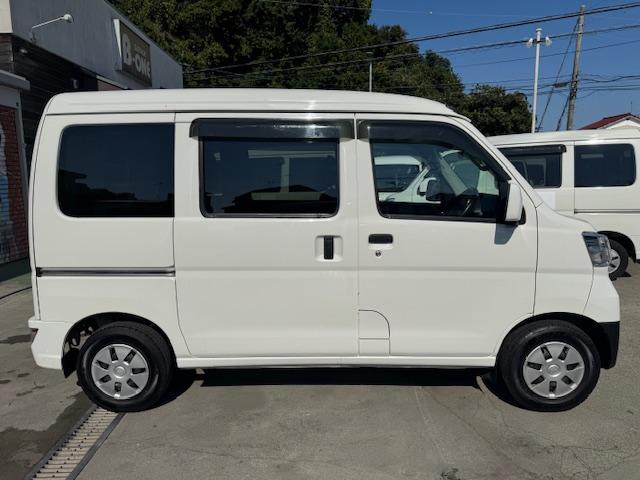 ハイゼットカーゴ クルーズSAIII アイドリングストップ・オートハイビーム・全席パワーウィンドウ・電格ミラー・ナビ・バックカメラ・キーレス・記録簿(6枚目)