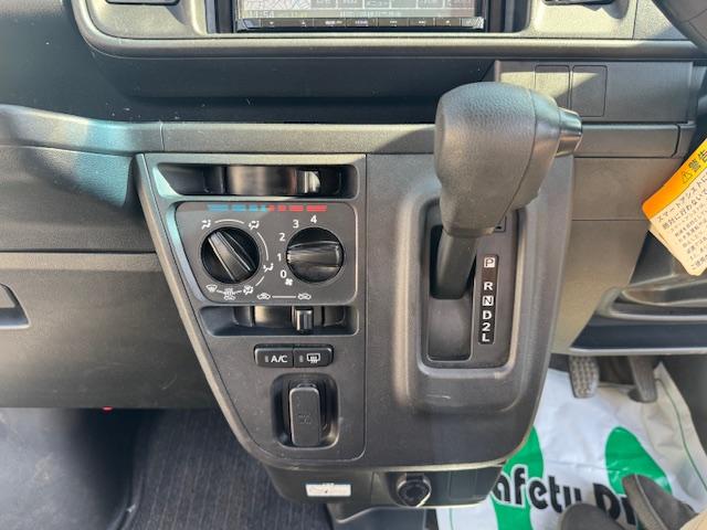 ハイゼットカーゴ クルーズSAIII アイドリングストップ・オートハイビーム・全席パワーウィンドウ・電格ミラー・ナビ・バックカメラ・キーレス・記録簿(30枚目)