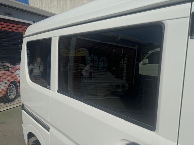 ＮＶ１００クリッパーバン ＤＸ　セーフティパッケージ　Ｐソナー・２ｎｄ発進・ＡＵＴＯライト・バックカメラ・キーレス・プライバシーガラス・オーバーヘッドシェルフ・ワンオーナー・記録簿（16枚目）