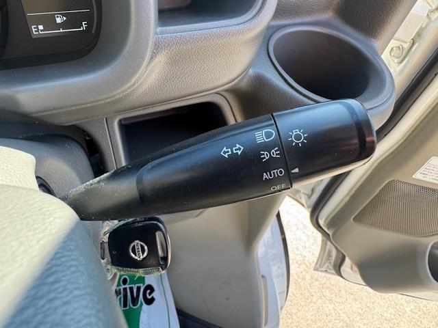 ＮＶ１００クリッパーバン ＤＸ　セーフティパッケージ　Ｐソナー・２ｎｄ発進・ＡＵＴＯライト・バックカメラ・キーレス・プライバシーガラス・オーバーヘッドシェルフ・ワンオーナー・記録簿（28枚目）