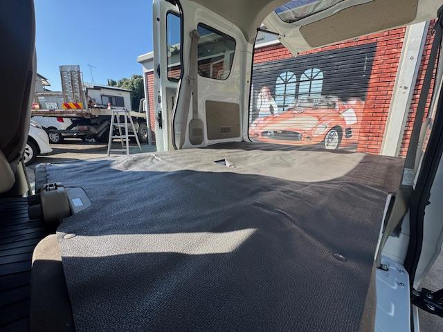 ＮＶ１００クリッパーバン ＤＸ　セーフティパッケージ　Ｐソナー・２ｎｄ発進・ＡＵＴＯライト・バックカメラ・キーレス・プライバシーガラス・オーバーヘッドシェルフ・ワンオーナー・記録簿（37枚目）