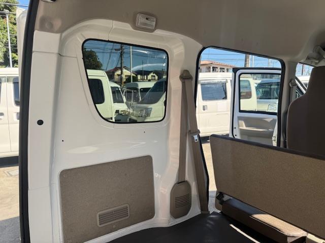 ＮＶ１００クリッパーバン ＤＸ　セーフティパッケージ　Ｐソナー・２ｎｄ発進・ＡＵＴＯライト・バックカメラ・キーレス・プライバシーガラス・オーバーヘッドシェルフ・ワンオーナー・記録簿（40枚目）