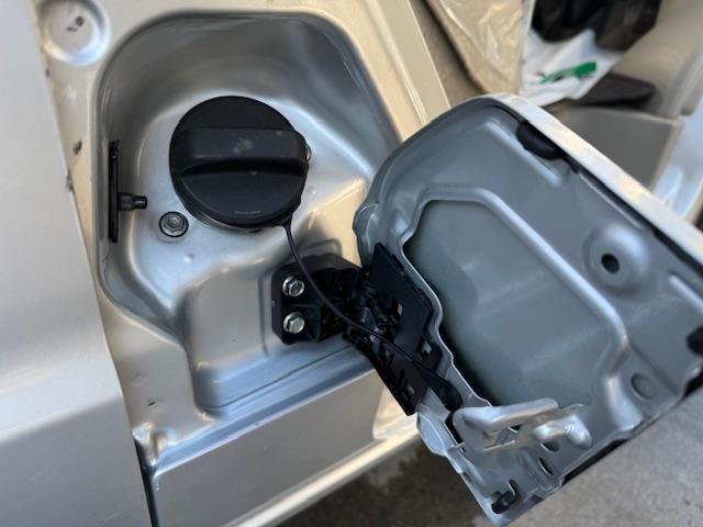 ＮＶ１００クリッパーバン ＤＸ　ＧＬパッケージ　４速ＡＴ・パワーウィンドウ・キーレス・プライバシーガラス・オーバーヘッドシェルフ・ワンオーナー・記録簿（12枚目）