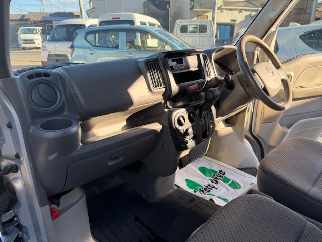 ＮＶ１００クリッパーバン ＤＸ　ＧＬパッケージ　４速ＡＴ・パワーウィンドウ・キーレス・プライバシーガラス・オーバーヘッドシェルフ・ワンオーナー・記録簿（19枚目）