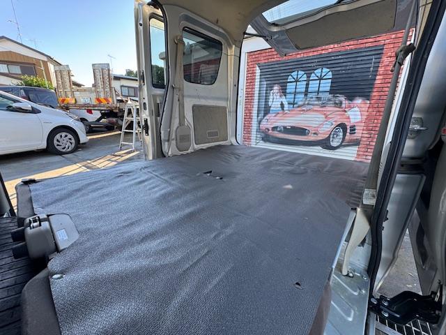 ＮＶ１００クリッパーバン ＤＸ　ＧＬパッケージ　４速ＡＴ・パワーウィンドウ・キーレス・プライバシーガラス・オーバーヘッドシェルフ・ワンオーナー・記録簿（29枚目）