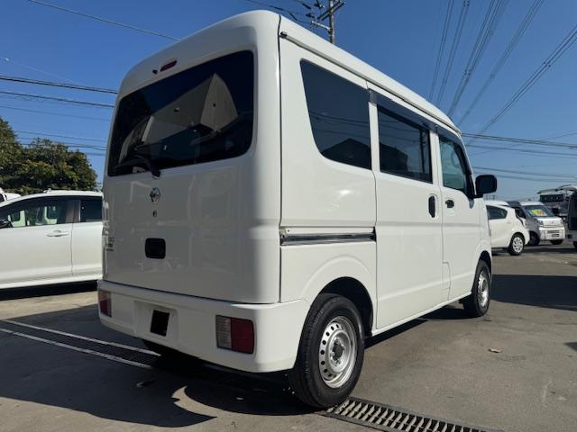 ＮＶ１００クリッパーバン ＤＸ　２ｎｄ発進・キーレス・ＥＴＣ・オーバーヘッドシェルフ・ワンオーナー・記録簿（8枚目）