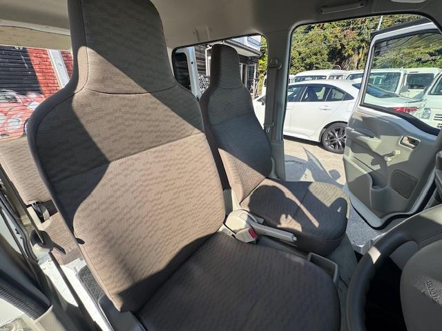 ＮＶ１００クリッパーバン ＤＸ　２ｎｄ発進・キーレス・ＥＴＣ・オーバーヘッドシェルフ・ワンオーナー・記録簿（18枚目）