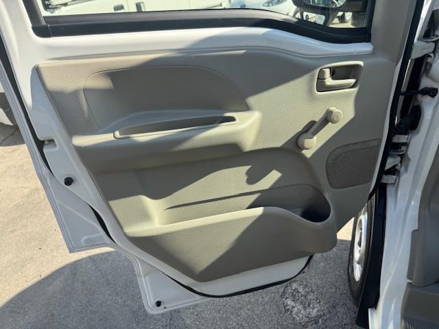 ＮＶ１００クリッパーバン ＤＸ　２ｎｄ発進・キーレス・ＥＴＣ・オーバーヘッドシェルフ・ワンオーナー・記録簿（19枚目）