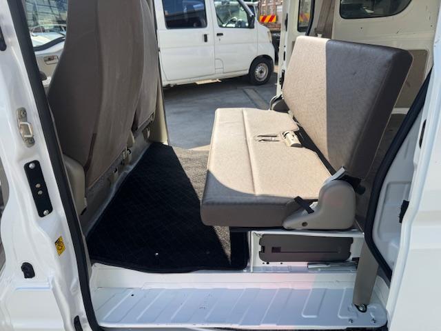 ＮＶ１００クリッパーバン ＤＸ　２ｎｄ発進・キーレス・ＥＴＣ・オーバーヘッドシェルフ・ワンオーナー・記録簿（28枚目）