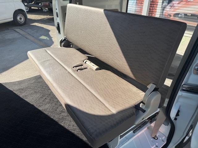 ＮＶ１００クリッパーバン ＤＸ　２ｎｄ発進・キーレス・ＥＴＣ・オーバーヘッドシェルフ・ワンオーナー・記録簿（29枚目）