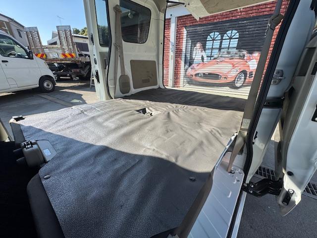 ＮＶ１００クリッパーバン ＤＸ　２ｎｄ発進・キーレス・ＥＴＣ・オーバーヘッドシェルフ・ワンオーナー・記録簿（32枚目）