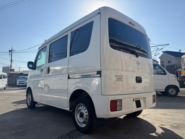NV100クリッパーバン DX セーフティパッケージ 2nd発進・Pソナー・AUTOライト・ナビ・バックカメラ・ETC・キーレス・オーバーヘッドシェルフ・ワンオーナー・記録簿(7枚目)