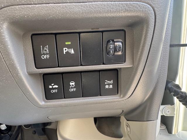 NV100クリッパーバン DX セーフティパッケージ 2nd発進・Pソナー・AUTOライト・ナビ・バックカメラ・ETC・キーレス・オーバーヘッドシェルフ・ワンオーナー・記録簿(26枚目)
