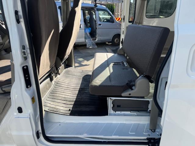 ＮＶ１００クリッパーバン ＤＸ　セーフティパッケージ　２ｎｄ発進・Ｐソナー・ＡＵＴＯライト・ＥＴＣ・キーレス・オーバーヘッドシェルフ・ワンオーナー・記録簿（30枚目）