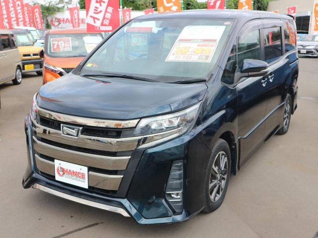 ノア Ｓｉ　純正９インチＳＤナビ　フルセグＴＶ　Ｂｌｕｅｔｏｏｔｈ　ＣＤ　ＤＶＤ　バックカメラ　フリップダウンモニター　ＥＴＣ　両側パワースライドドア　衝突被害軽減ブレーキ　クルーズコントロール　スマートキー（3枚目）