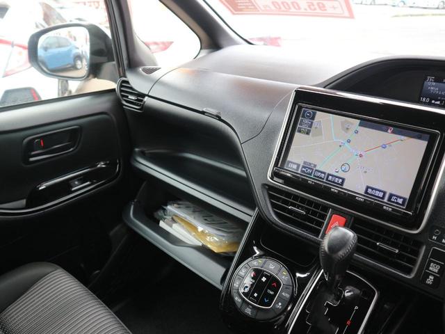 ノア Ｓｉ　純正９インチＳＤナビ　フルセグＴＶ　Ｂｌｕｅｔｏｏｔｈ　ＣＤ　ＤＶＤ　バックカメラ　フリップダウンモニター　ＥＴＣ　両側パワースライドドア　衝突被害軽減ブレーキ　クルーズコントロール　スマートキー（29枚目）
