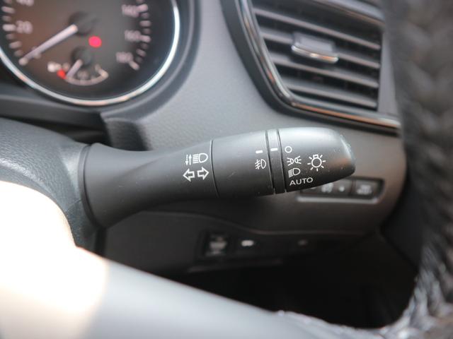 エクストレイル ２０Ｘ　４ＷＤ　純正ナビ　フルセグＴＶ　Ｂｌｕｅｔｏｏｔｈ　ＣＤ　ＤＶＤ　バックカメラ　衝突被害軽減ブレーキ　クルーズコントロール　スマートキー　プッシュスタート　ＬＥＤヘッドライト　オートライト（25枚目）