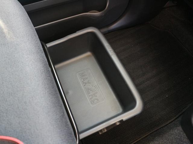 ムーヴキャンバス Ｇブラックインテリアリミテッド　ＳＡＩＩＩ　純正ナビ　フルセグＴＶ　ＣＤ　ＤＶＤ　バックカメラ　Ｂｌｕｅｔｏｏｔｈ　両側パワースライドドア　衝突被害軽減ブレーキ　ＬＥＤヘッドライト　オートライト　スマートキー　プッシュスタート（33枚目）