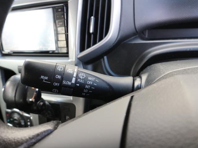 ソリオ ハイブリッドＭＸ　純正ナビ　ＣＤ　ＤＶＤ　Ｂｌｕｅｔｏｏｔｈ　フルセグＴＶ　クルーズコントロール　衝突被害軽減ブレーキ　アイドリングストップ　左側パワースライドドア　スマートキー　プッシュスタート（3枚目）