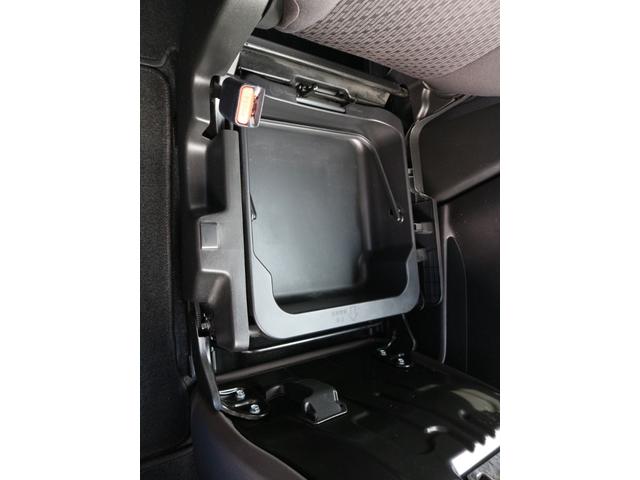 ソリオ ハイブリッドＭＸ　純正ナビ　ＣＤ　ＤＶＤ　Ｂｌｕｅｔｏｏｔｈ　フルセグＴＶ　クルーズコントロール　衝突被害軽減ブレーキ　アイドリングストップ　左側パワースライドドア　スマートキー　プッシュスタート（32枚目）