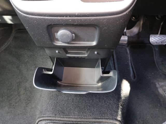 ソリオ ハイブリッドＭＸ　純正ナビ　ＣＤ　ＤＶＤ　Ｂｌｕｅｔｏｏｔｈ　フルセグＴＶ　クルーズコントロール　衝突被害軽減ブレーキ　アイドリングストップ　左側パワースライドドア　スマートキー　プッシュスタート（42枚目）