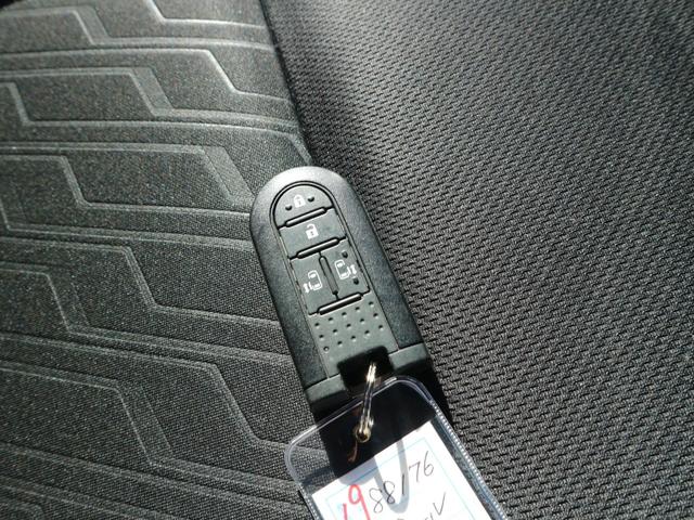 トール カスタムＧ　ＳＡＩＩ　ナビ　バックカメラ　衝突被害軽減ブレーキ　両側パワースライドドア　アイドリングストップ　クルーズコントロール　スマートキー　プッシュスタート　ＬＥＤヘッドライト　オートライト　フォグ（33枚目）