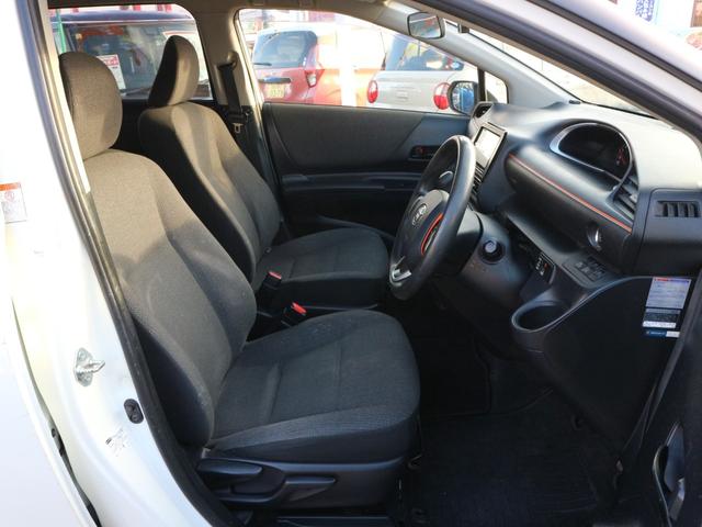 シエンタ ファンベースＸ　社外ナビ　フルセグＴＶ　Ｂｌｕｅｔｏｏｔｈ　バックカメラ　ＥＴＣ　左側パワースライドドア　衝突被害軽減ブレーキ　ＣＤ　ＤＶＤ　スマートキー　プッシュスタート　アイドリングストップ（3枚目）