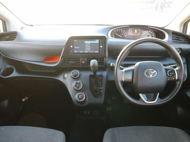 シエンタ ファンベースＸ　社外ナビ　フルセグＴＶ　Ｂｌｕｅｔｏｏｔｈ　バックカメラ　ＥＴＣ　左側パワースライドドア　衝突被害軽減ブレーキ　ＣＤ　ＤＶＤ　スマートキー　プッシュスタート　アイドリングストップ（5枚目）