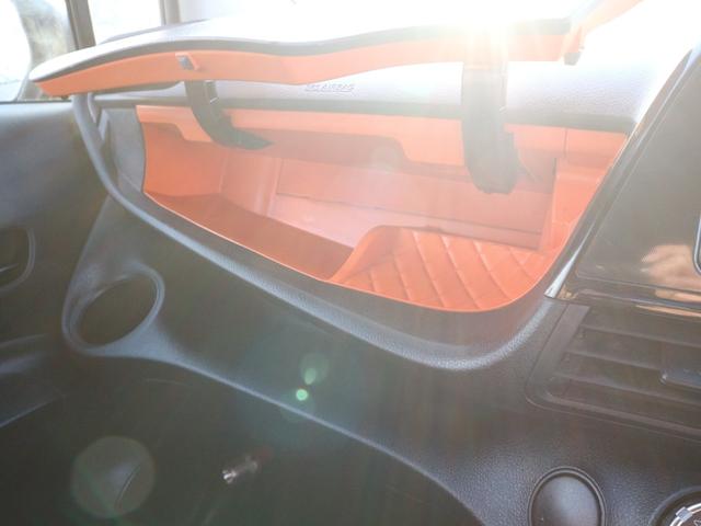 シエンタ ファンベースＸ　社外ナビ　フルセグＴＶ　Ｂｌｕｅｔｏｏｔｈ　バックカメラ　ＥＴＣ　左側パワースライドドア　衝突被害軽減ブレーキ　ＣＤ　ＤＶＤ　スマートキー　プッシュスタート　アイドリングストップ（33枚目）