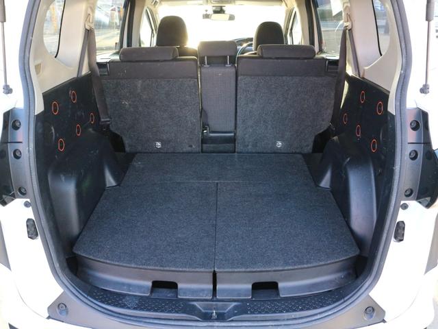 シエンタ ファンベースＸ　社外ナビ　フルセグＴＶ　Ｂｌｕｅｔｏｏｔｈ　バックカメラ　ＥＴＣ　左側パワースライドドア　衝突被害軽減ブレーキ　ＣＤ　ＤＶＤ　スマートキー　プッシュスタート　アイドリングストップ（38枚目）