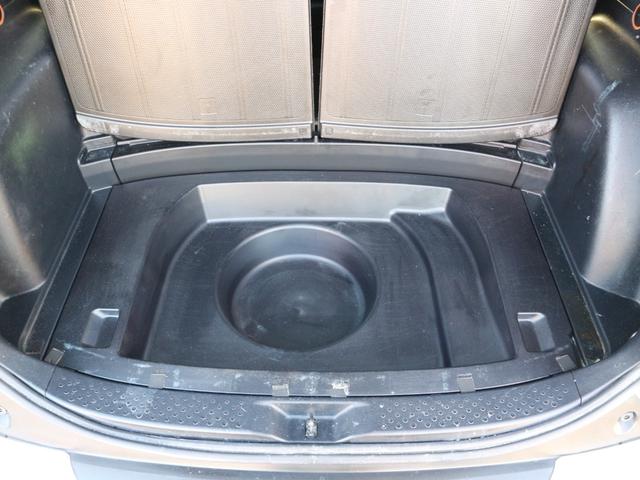 シエンタ ファンベースＸ　社外ナビ　フルセグＴＶ　Ｂｌｕｅｔｏｏｔｈ　バックカメラ　ＥＴＣ　左側パワースライドドア　衝突被害軽減ブレーキ　ＣＤ　ＤＶＤ　スマートキー　プッシュスタート　アイドリングストップ（41枚目）