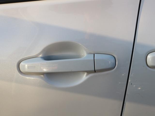 シエンタ ファンベースＸ　社外ナビ　フルセグＴＶ　Ｂｌｕｅｔｏｏｔｈ　バックカメラ　ＥＴＣ　左側パワースライドドア　衝突被害軽減ブレーキ　ＣＤ　ＤＶＤ　スマートキー　プッシュスタート　アイドリングストップ（47枚目）