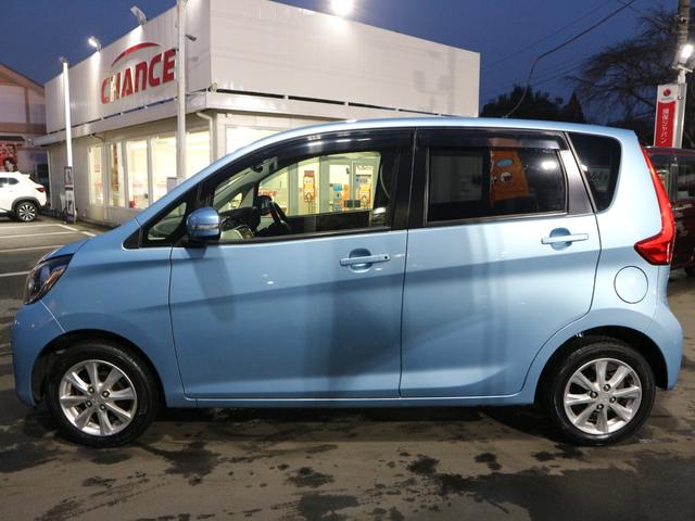 ｅＫワゴン Ｇセーフティパッケージ　ＣＤ　ＥＴＣ　アラウンドビューモニター　衝突被害軽減ブレーキ　運転席シートヒーター　アイドリングストップ　スマートキー　プッシュスタート　純正１４インチアルミ（12枚目）