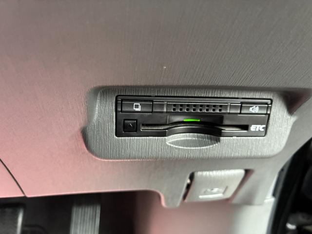 プリウスアルファ Ｇ　チューン　ブラック　ＥＴＣ　スマートキー　電動格納ミラー　ＳＤナビ　ＣＤ　ＤＶＤ再生　Ｂｌｕｅｔｏｏｔｈ接続　バックカメラ　フォグランプ　横滑り防止装置（27枚目）