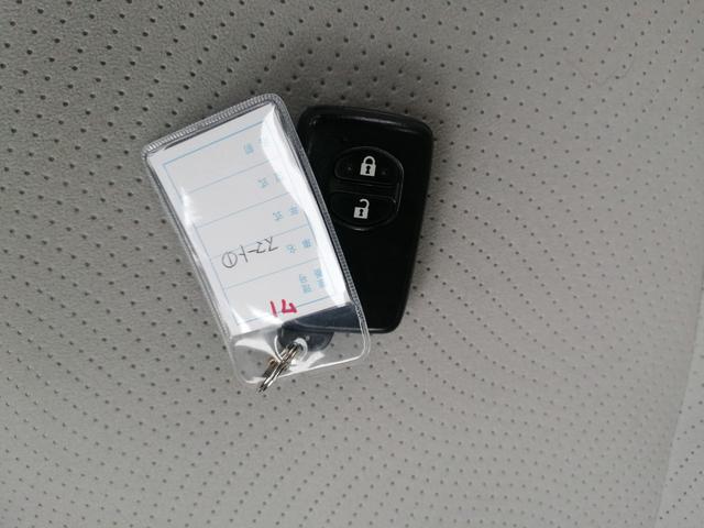 プリウス Ｓ　ワンオーナー　スマートキー　オートライト　ＬＥＤヘッドランプ　電動格納ミラー　純正ＳＤナビ　ＣＤ　Ｂｌｕｅｔｏｏｔｈ接続　バックカメラ（56枚目）