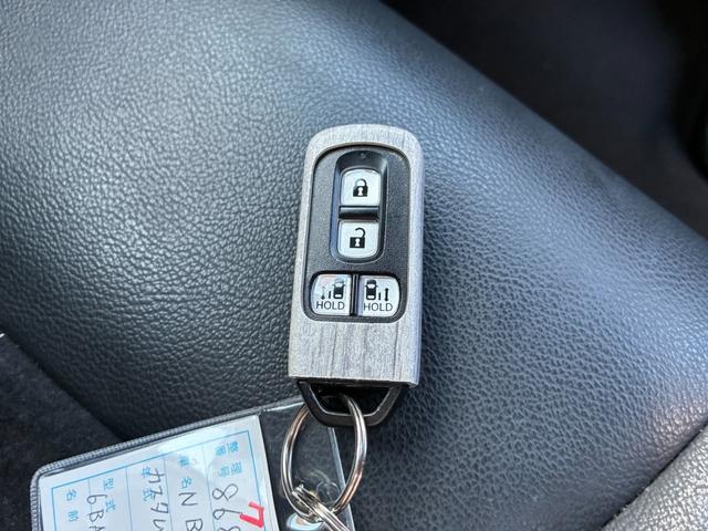 N-BOXカスタム Lターボ ETC スマートキー アイドリングストップ 両側パワースライドドア LEDヘッドランプ シートヒーター 純正メモリーナビ Bluetooth接続 全周囲カメラ バックカメラ ドライブレコーダー(31枚目)